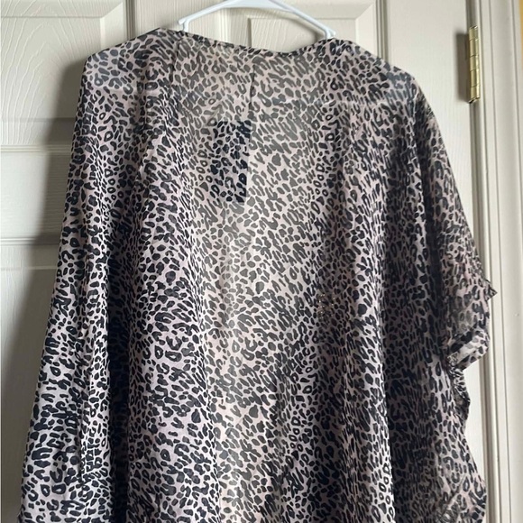 Shore Drive One Size Leopard Print Kimono Cardigan - Picture 9 of 14